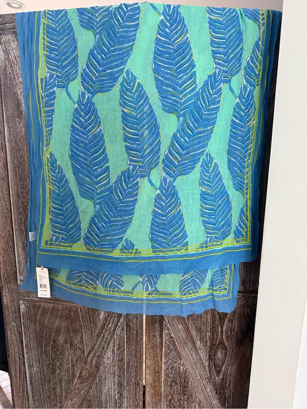 NWT Vineyard Vines Capri Blue Palm Print Scarf